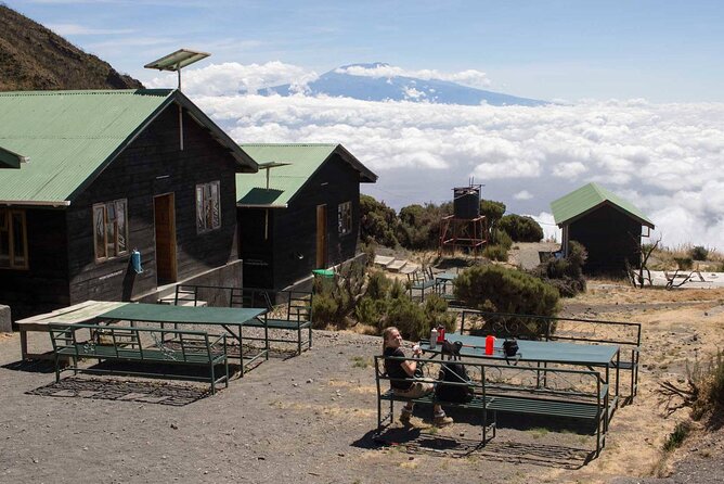 4 Day: Hiking Mount Meru - Day one: Momella Gate and the seven-hour approach