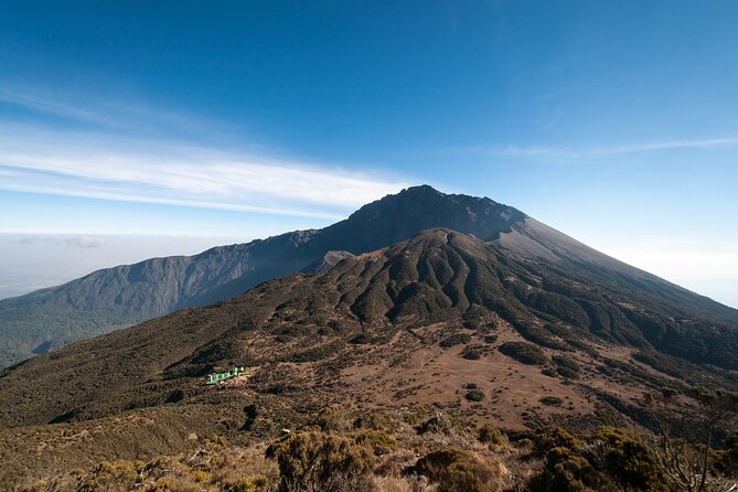 4 Day: Hiking Mount Meru - Miriakamba Hut to Saddle Hut at 3,500 meters
