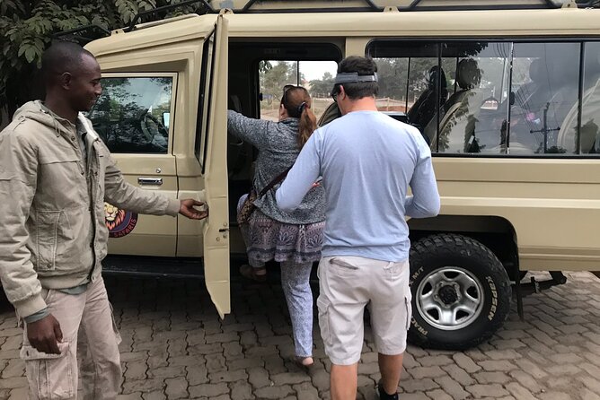4 Days safari Tour Tanzania - Day 4: Five hours inside Ngorongoro Crater