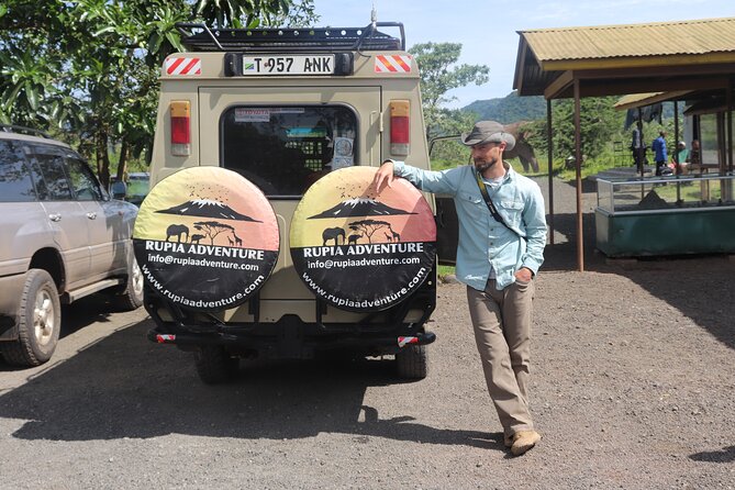 5 Days Lodge Safari - Tarangire, Serengeti, Ngorongoro & Manyara - Day 5: Forest, monkeys, and Lake Manyara