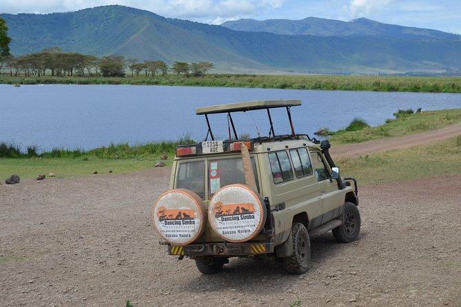 5days Tanzania Safari lodge and camping Serengeti, Tarangire & Ngorongoro Crater - Sunset beside the Ngorongoro Crater