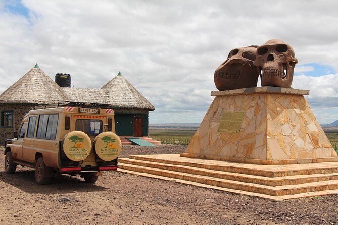 8 Days Tanzania Simba Luxury Safari - Ngorongoro Crater: a concentrated final wildlife day
