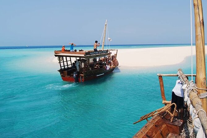 A Full Day Safari Blue Tour And Blue Lagoon - Key points before you book