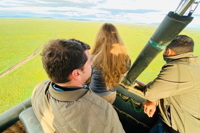 Balloon Safari & Bush Breakfast in Tarangire - Miracle Experience - The landing, champagne, and bush breakfast