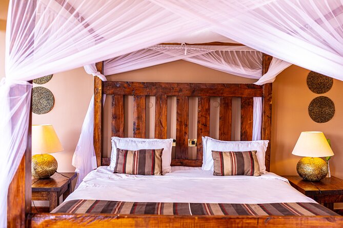 Big Five Classic Safari in Tanzania **Sustainable Travel approach - Lake Manyara and its unusual tree-climbing lions