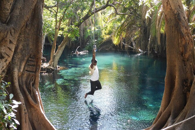 Chemka (Kikuletwa) Hot Springs, Tanzania - Arriving at the blue spring