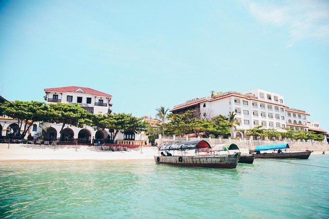 City tours zanzibar - Beginning among Stone Town’s old streets