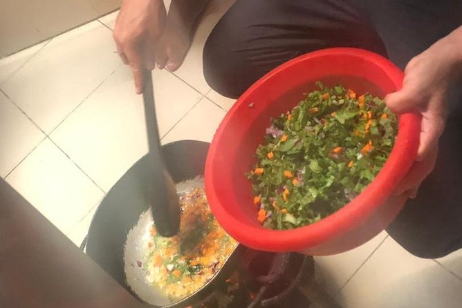 Cooking Class Tour - A closer look at the family-style atmosphere