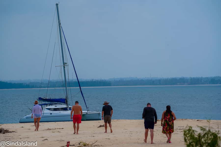 DAR ES SALAAM:BONGOYO ISLAND SNORKELING TOUR & BEACH ESCAPE - Returning to Dar es Salaam after a full island day