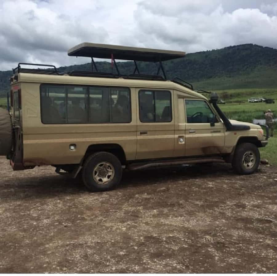 From Arusha: Tarangire and Ngorongoro Crater Camping Safari - Lunch beside the Tarangire River