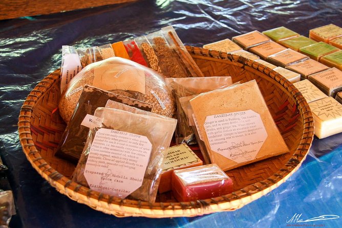 Fruits & Spices Adventure - The included lunch may be the best value
