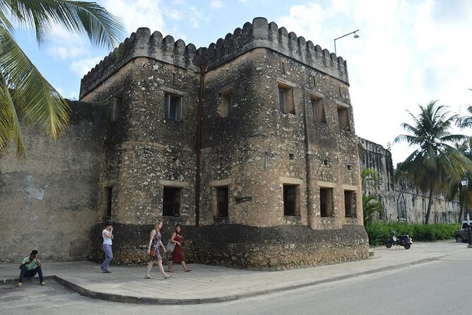 Full-Day Guided private Dolphins tour+ Monkeys + Stone town &spice Farm Zanzibar - Who should book this Zanzibar experience?