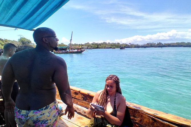 Full-day Safari Blue Trip in Zanzibar with Lunch buffet - Lunch on Kwale Island
