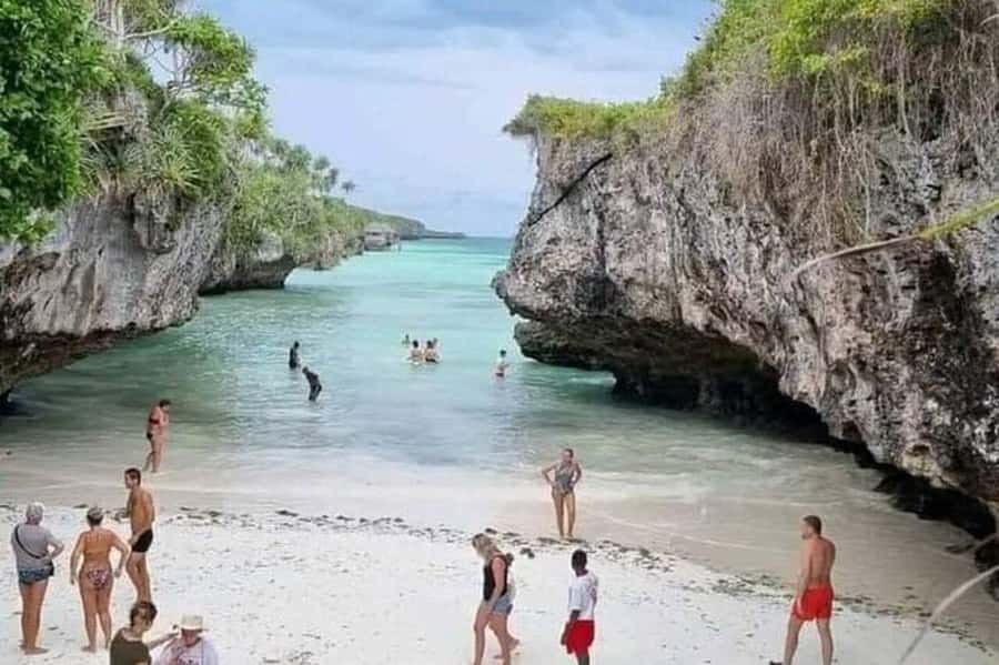 Jozani Forest, kuza cave and mtende beach - Key points at a glance