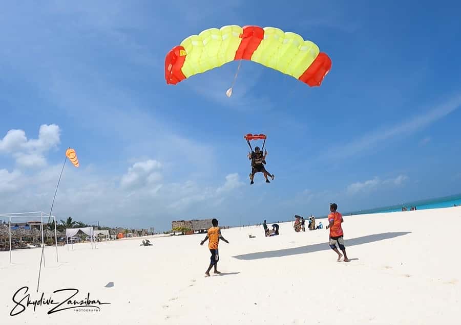 Kendwa: Tandem Skydive in Zanzibar - Why a 10,000-foot jump suits Zanzibar
