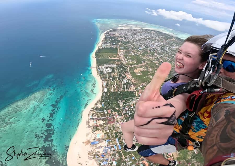 Kendwa: Tandem Skydive in Zanzibar - The 30-second free fall