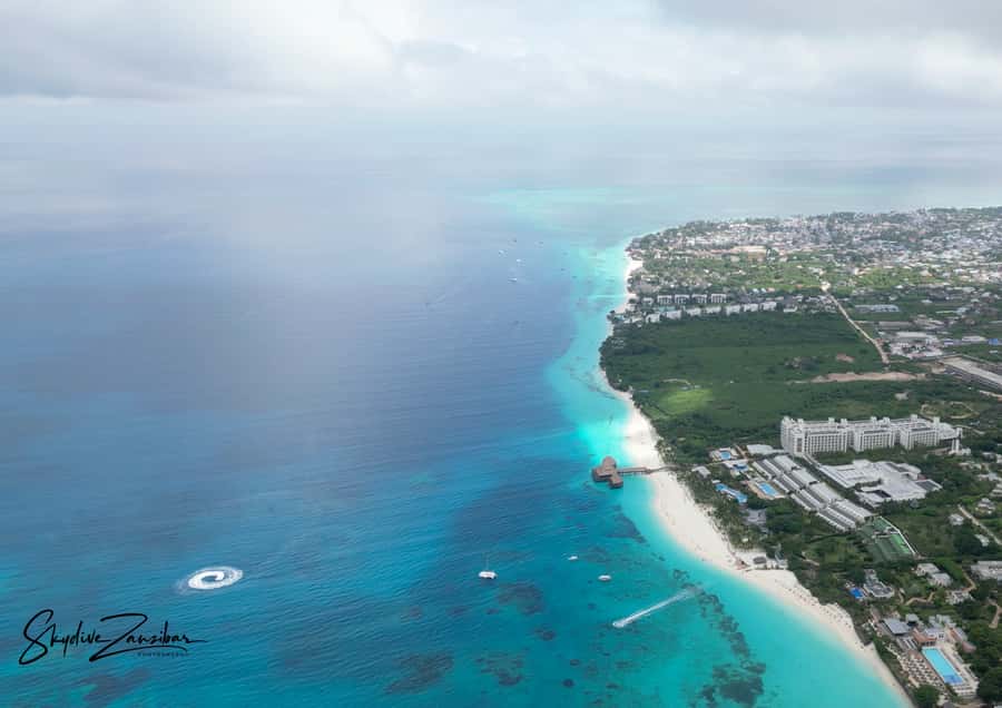 Kendwa: Tandem Skydive in Zanzibar - Who should book this experience