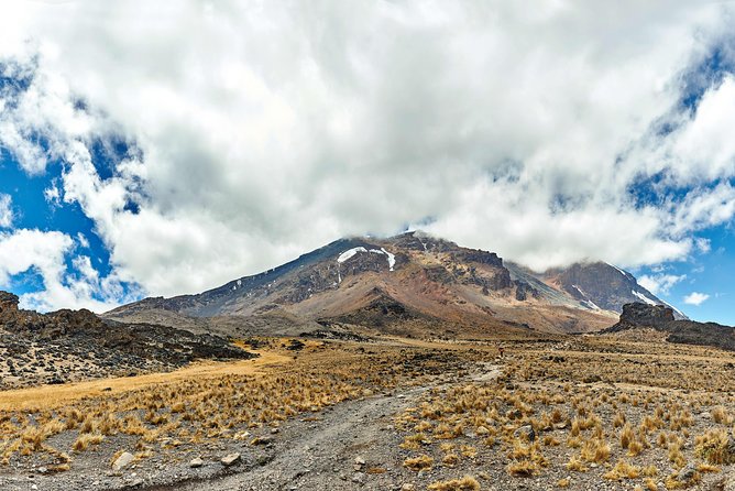 Kilimanjaro climb, Rongai Route (6-day) - Day 4: Mawenzi Tarn and the 200-meter acclimatization hike