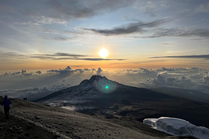 Kilimanjaro climb via Marangu Route 6Days - Mandara Huts and the first stage uphill