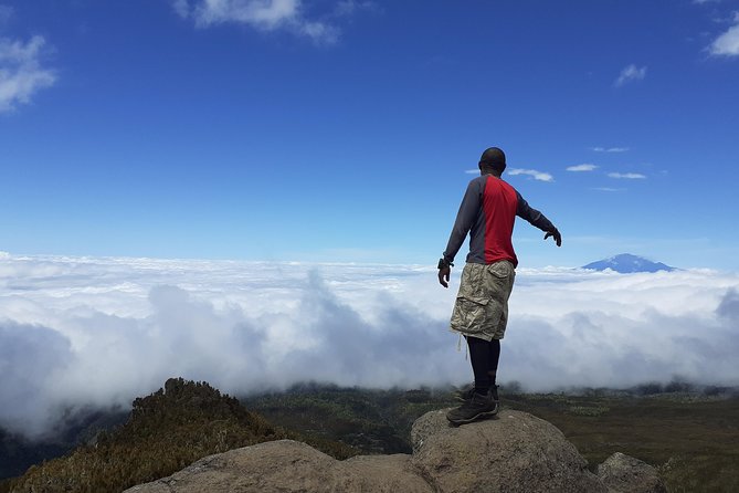 KILIMANJARO MACHAME ROUTE, (Climb 7days) "Whiskey" route - Day three: Lava Tower and the Barranco descent