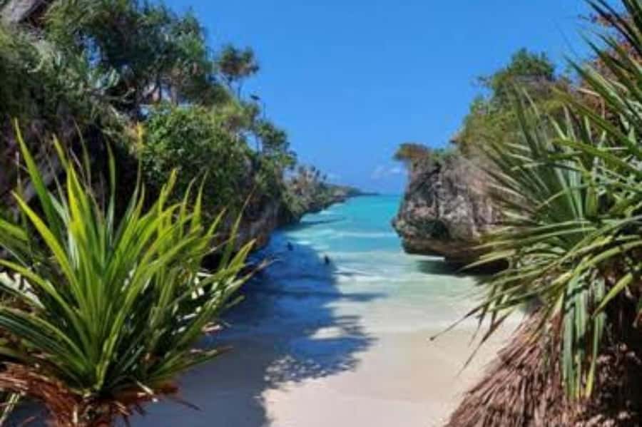 Kuza Cave, Hidden Mtende Beach & The Rock Restaurant - Why this south Zanzibar combination works