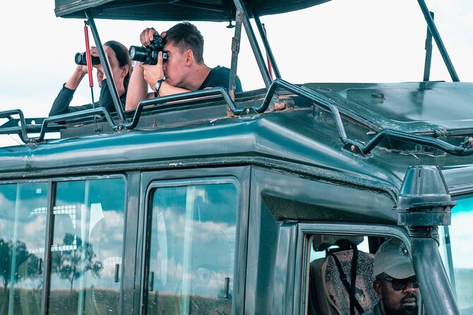 Leopard Luxury Safari in Tanzania - Ngorongoro Crater: rhinos, lions, and a remarkable setting
