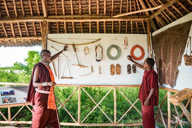 Maasai World - Asking questions about Maasai customs