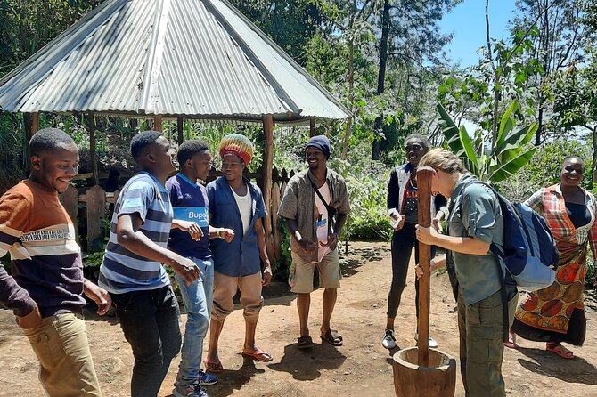 Materuni waterfalls and coffee Tour - Lunch before the waterfall walk