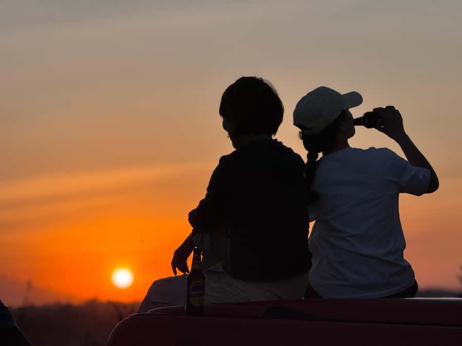 Moshi: Sunset Chill with Drinks and Roundtrip Transfer - Kilimanjaro, Mt. Meru, and the Sunset Hour