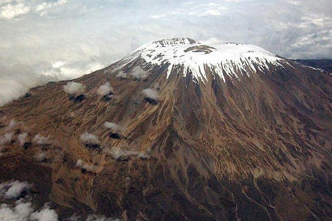 Mt Kilimanjaro 6 days Marangu route hike - Day 4: Across the saddle into alpine desert