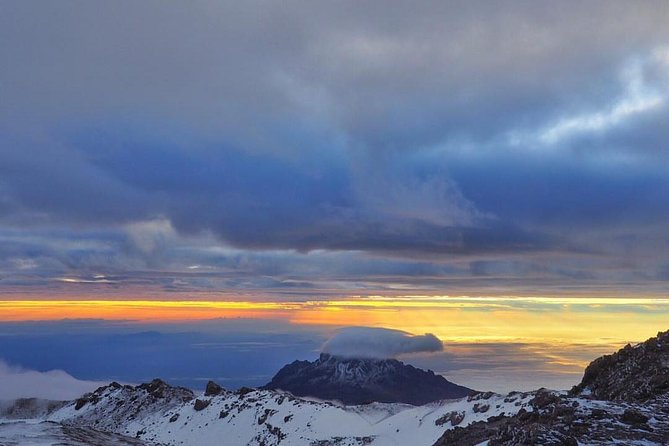 Mt Kilimanjaro 6 days Marangu route hike - Day 2: Open heathland and the Horombo huts