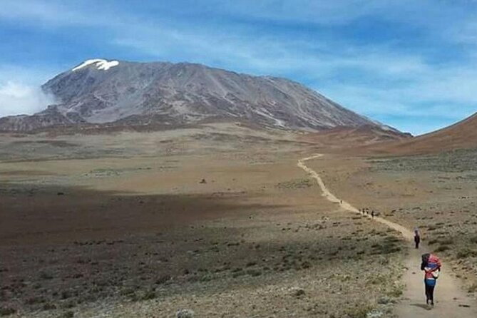 Mt Kilimanjaro Climb - 6 days Marangu - Day 4: Across the alpine desert to Kibo Hut