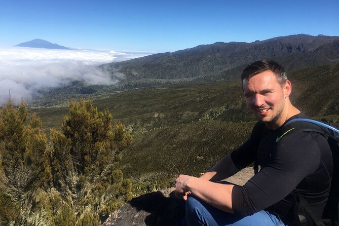 Mt. Kilimanjaro: Shira plateau to Cathedral point 3872m Day hike - Guides, privacy, and the value of personal pacing