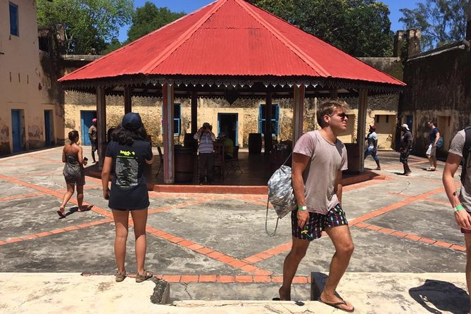 Prison Island and Nakupenda Private tour - Full day + Seafood Buffet - A seafood buffet prepared beside the water