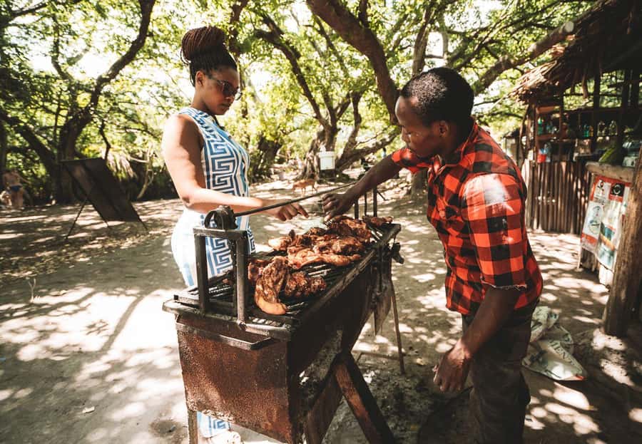 Private Chemka/Kikuletwa hotsprings with lunch & drinks - What to bring and what to expect