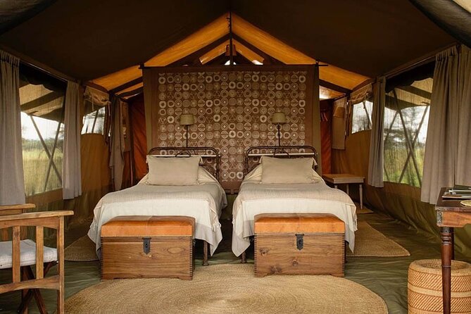 Private Multi day Safari tour in Tanzania - Day 1: Walking and canoeing in Arusha National Park