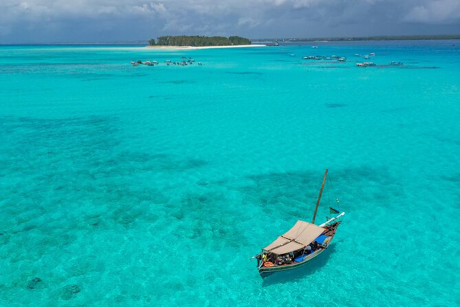 Private/Sharing: Snorkeling with Dolphins Sandbank in Mnemba - Why this Mnemba day is different