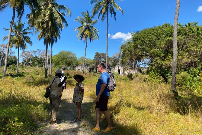 Private Tour in Historical Dar es Salaam with Lunch - The National Museum connects fossils and nationhood