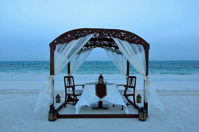 Romantic dinner with Candle at the Nungwi or Kendwa beach - A three-course Swahili meal with seafood choices