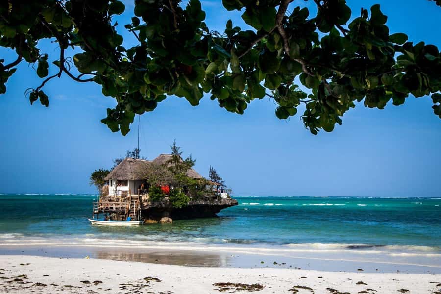 Salaam Cave Tour, Kuza Cave, Paje Beach, Lunch at The Rock - A realistic nine-hour timetable
