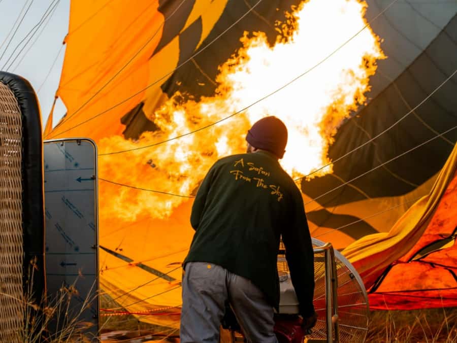 Serengeti: Hot Air Balloon Flight with Champagne Breakfast - Practical Booking Advice