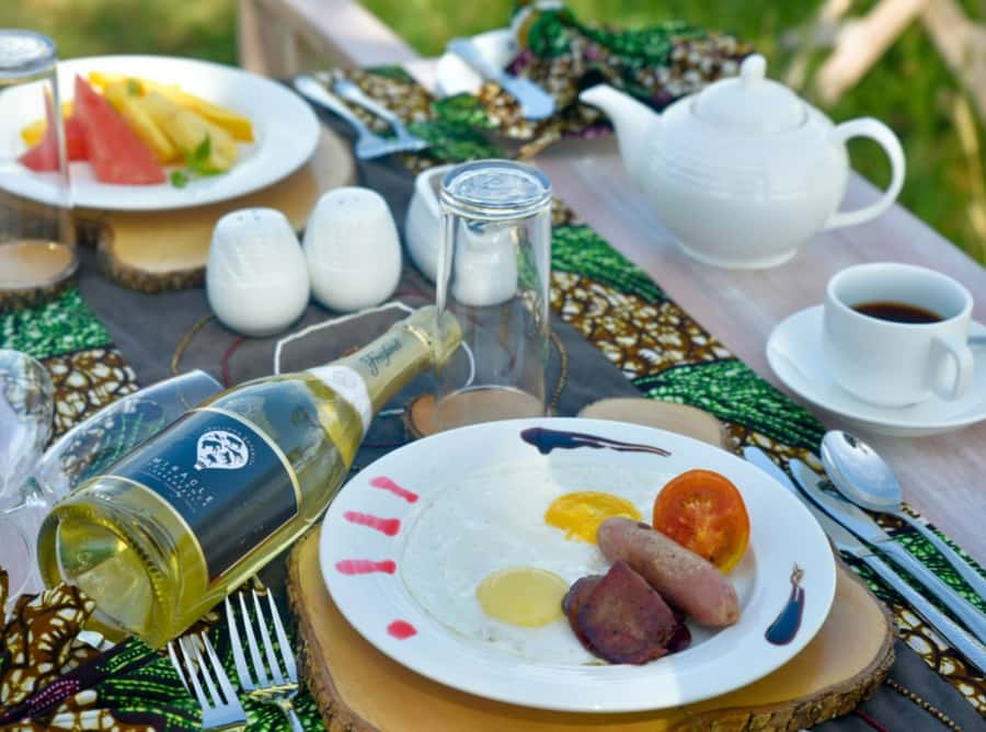 Serengeti: Hot Air Balloon Flight with Champagne Breakfast - The Basket and the Safety Briefing