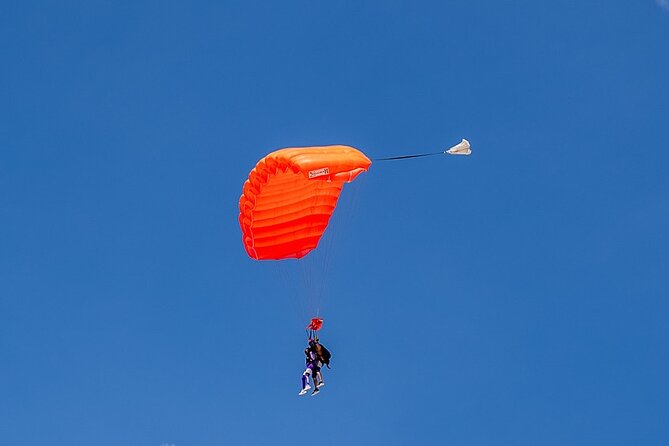 Skydive Zanzibar | Tandem Skydive - Thirty seconds of free fall