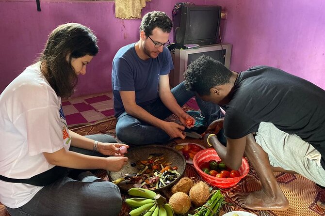 Spice tour and cooking class (local food) - The role of the guides and interpreter