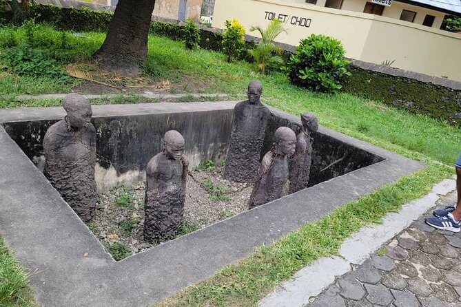 Stone Town and Spice Farm Private Tour - A $5 decision at the former slave market