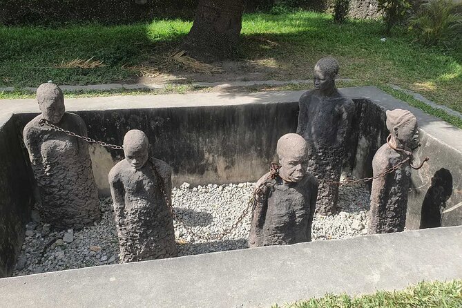 Stone Town and Spice Tour in Zanzibar - A short look at the Old Fort