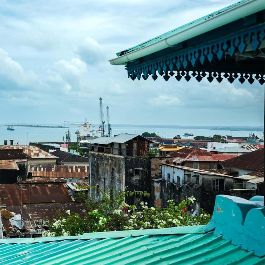 Stone Town Guided Tour: Culture, Slave Market & Spice Market - Old Fort and the waterfront quarter
