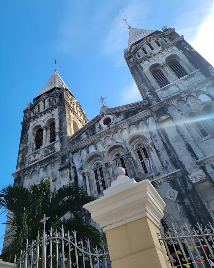 Stone Town: Guided Walking Tour - Darajani Market brings Stone Town to life