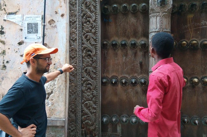 Stone Town Historical and Cultural Walk with Ally Jape - What the private format gives you