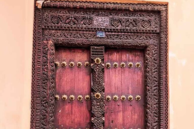 Stone Town Private Tour with Slave Market Tickets - Freddie Mercury’s Zanzibar connection
